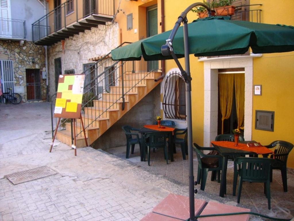 Case Albergo Al Cortiletto Ликата Екстериор снимка