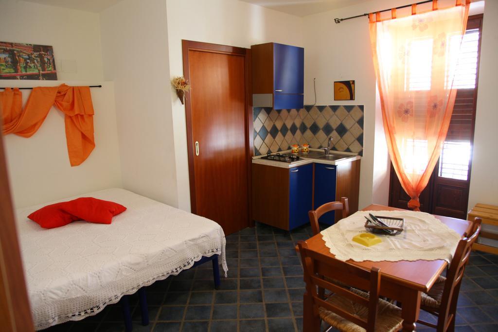 Case Albergo Al Cortiletto Ликата Екстериор снимка